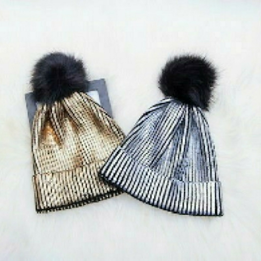 SALE!🔥HOST PICK! Metallic Knit Hat! - Picture 6 of 6